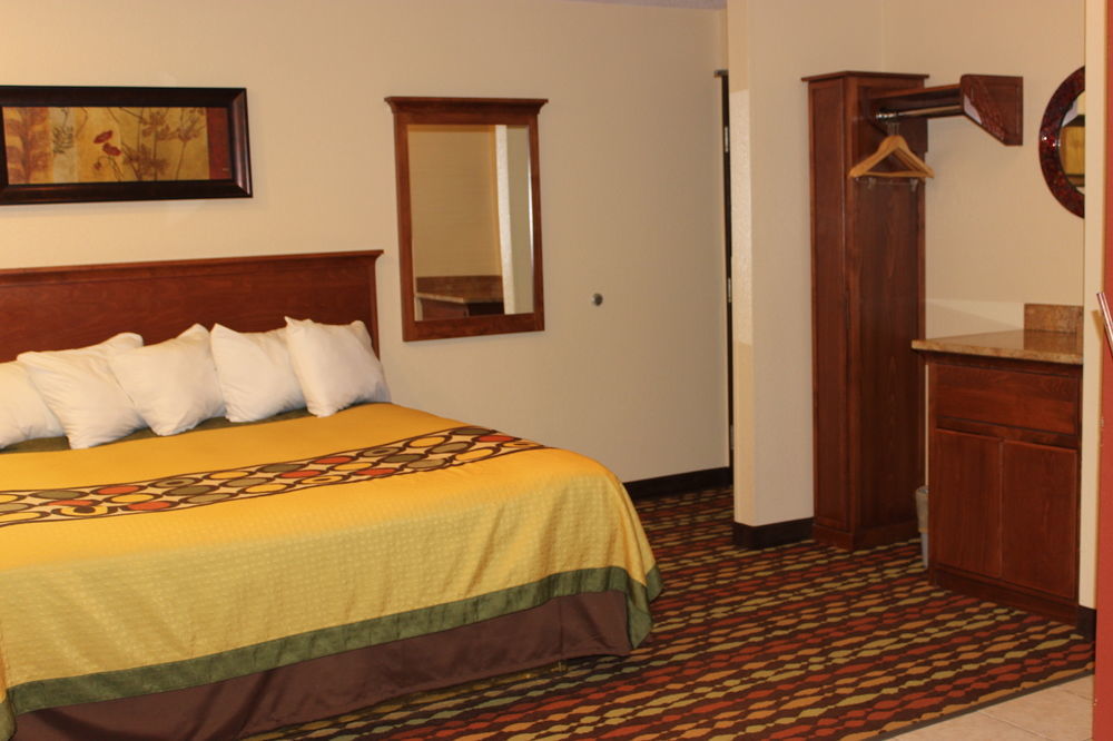 Super 8 By Wyndham Grand Forks Hotel Eksteriør billede